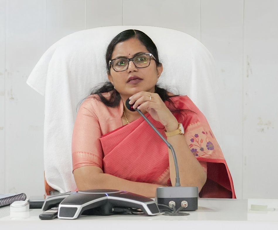 मंगलवार को शक्ति जिले की कलेक्टर जय श्री जैन ने ली समय सीमा की बैठक. जन दर्शन में आम जनों की सुनी समस्याएं. कलेक्टर मैडम ने दिए अधिकारियों को निर्देश. सेवा संकल्प अभियान में जुट जाए अधिकारी कर्मचारी. जय श्री जैन ने करी विभिन्न विभागों के कार्यों की समीक्षा मंगलवार को शक्ति जिले की कलेक्टर जय श्री जैन ने ली समय सीमा की बैठक. जन दर्शन में आम जनों की सुनी समस्याएं. कलेक्टर मैडम ने दिए अधिकारियों को निर्देश. सेवा संकल्प अभियान में जुट जाए अधिकारी कर्मचारी. जय श्री जैन ने करी विभिन्न विभागों के कार्यों की समीक्षा kshititech