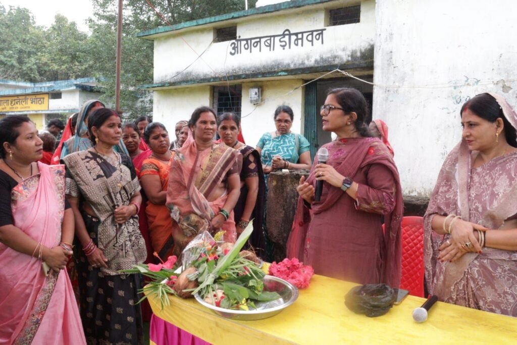महिला बाल विकास विभाग परियोजना शक्ति के 42 आंगनबाड़ी केंद्रों में हुआ सेवा संकल्प के तहत आंगन मिलन कार्यक्रम. कलेक्टर जय श्री जैन भी पहुंची आंगनबाड़ी केंद्रों में परियोजना अधिकारी श्याम कंवर के मार्गदर्शन में हुआ आयोजन. जनपद अध्यक्ष नीतू ऋषि राय भी रही मौजूद. पोषण कार्यक्रमों की जानकारी से रूबरू हुई कलेक्टर मैडम महिला बाल विकास विभाग परियोजना शक्ति के 42 आंगनबाड़ी केंद्रों में हुआ सेवा संकल्प के तहत आंगन मिलन कार्यक्रम. कलेक्टर जय श्री जैन भी पहुंची आंगनबाड़ी केंद्रों में परियोजना अधिकारी श्याम कंवर के मार्गदर्शन में हुआ आयोजन. जनपद अध्यक्ष नीतू ऋषि राय भी रही मौजूद. पोषण कार्यक्रमों की जानकारी से रूबरू हुई कलेक्टर मैडम kshititech