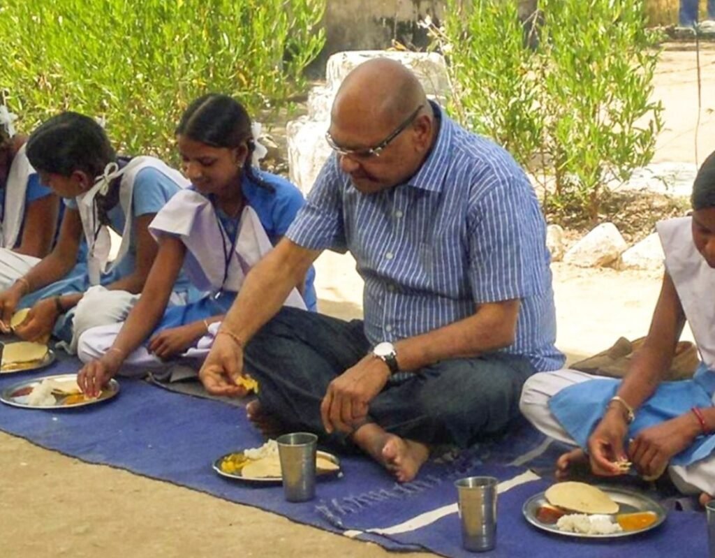 वेदांता ग्रुप के संस्थापक अनिल अग्रवाल ने कहा-मेरे लिए भोजन सिर्फ़ भूख से राहत पाने की चीज़ नहीं है, एक मेमोरी भी है. नंद घर और अनिल अग्रवाल फाउंडेशन के माध्यम से किये जा रहे कार्यों की जानकारी भी साझा की अनिल जी ने kshititech