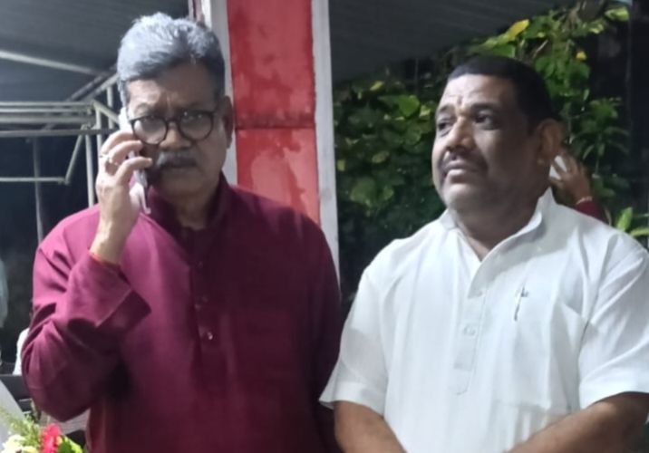 शक्ति के लोकप्रिय विधायक डॉ चरण दास महंत की पहल पर 80 लाख रुपए की लागत की सीमेंट क्रांकिटीकरण सड़क निर्माण को मिली स्वीकृति- विधायक प्रतिनिधि गिरधर जायसवाल ने दी जानकारी kshititech