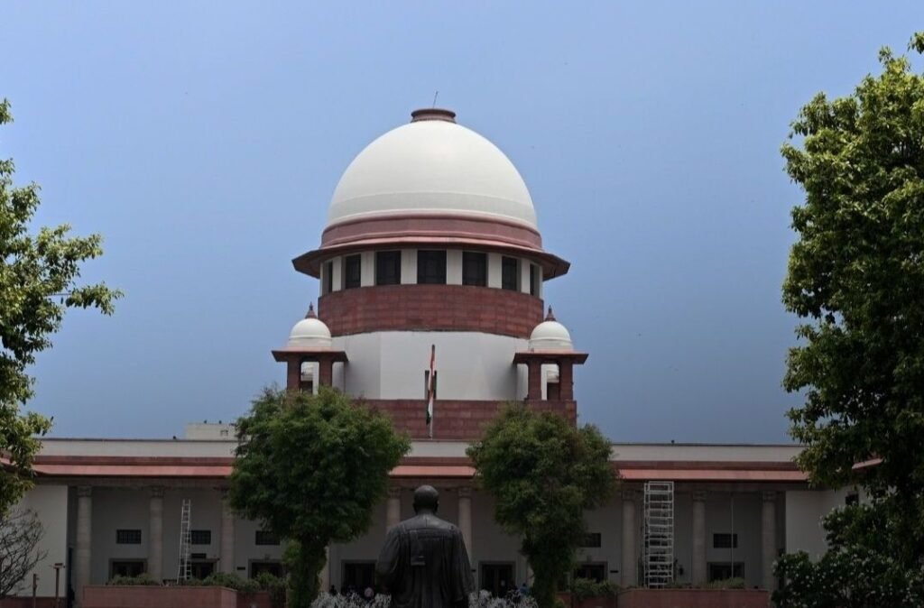 सरकारी स्कूलों में बाहरी लोगों की एंट्री से पहले अनुमति की याचिका को खारिज किया सुप्रीम कोर्ट ने। सुप्रीम कोर्ट ने कहा- स्कूल ठीक करो सरकारी स्कूलों में बाहरी लोगों की एंट्री से पहले अनुमति की याचिका को खारिज किया सुप्रीम कोर्ट ने। सुप्रीम कोर्ट ने कहा- स्कूल ठीक करो kshititech