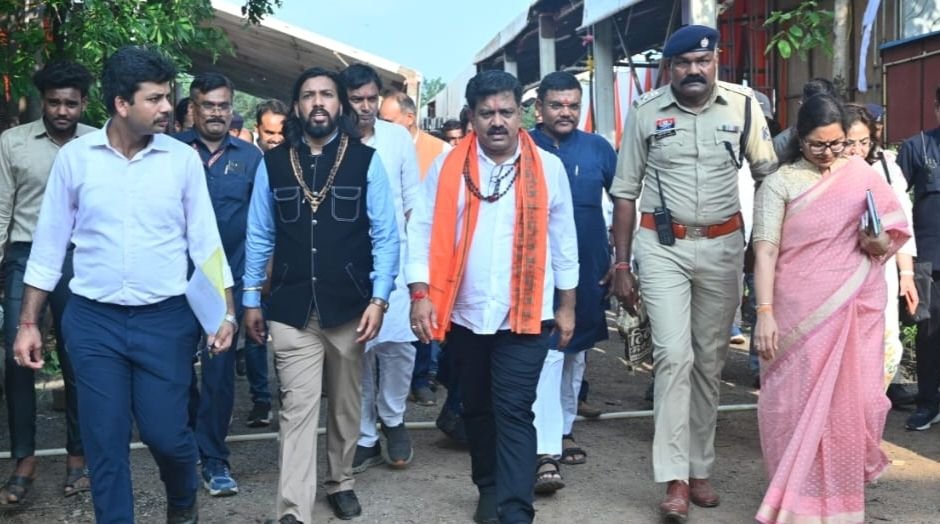 11 सितंबर को शक्ति जिले में होगा ऐतिहासिक आयोजन-उपमुख्यमंत्री शर्मा एवं प्रभारी मंत्री ने पहुंच कर तैयारियो का लिया जायजा। प्रशासन के अधिकारियों को दिए कार्यक्रम को भव्य बनाने के निर्देश. शिवराज सिंह चौहान के कार्यक्रम को भव्य बनाने के लिए जुटा पूरा जिला प्रशासन kshititech