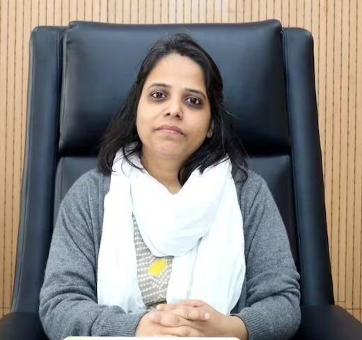 IAS का एक साल में चौथी बार ट्रांसफर, इस बार 50 दिन में ही तबादला… आईएएस नेहा का फूटा गुस्सा kshititech