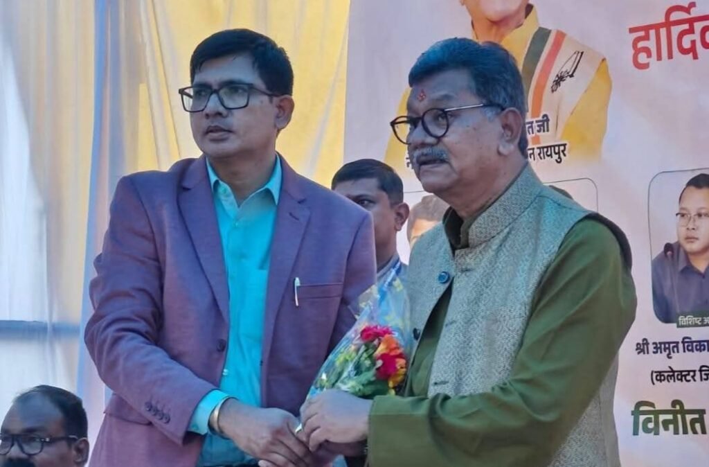 शक्ति के नोबल लाइफ हॉस्पिटल में मिल रही मरीजों को बेहतर चिकित्सा सुविधा। आईपीडी की सुविधा हुई प्रारंभ। 24 घंटे चिकित्सा सुविधाओं के साथ आपातकालीन सेवाएं भी है उपलब्ध. शक्ति शहर के बुधवारी बाजार गोपाल टॉकीज के पास स्थित है यह भव्य हॉस्पिटल. आने वाले दिनों में आयुष्मान कार्ड से भी मिलेगी इलाज की समुचित सुविधाएं kshititech
