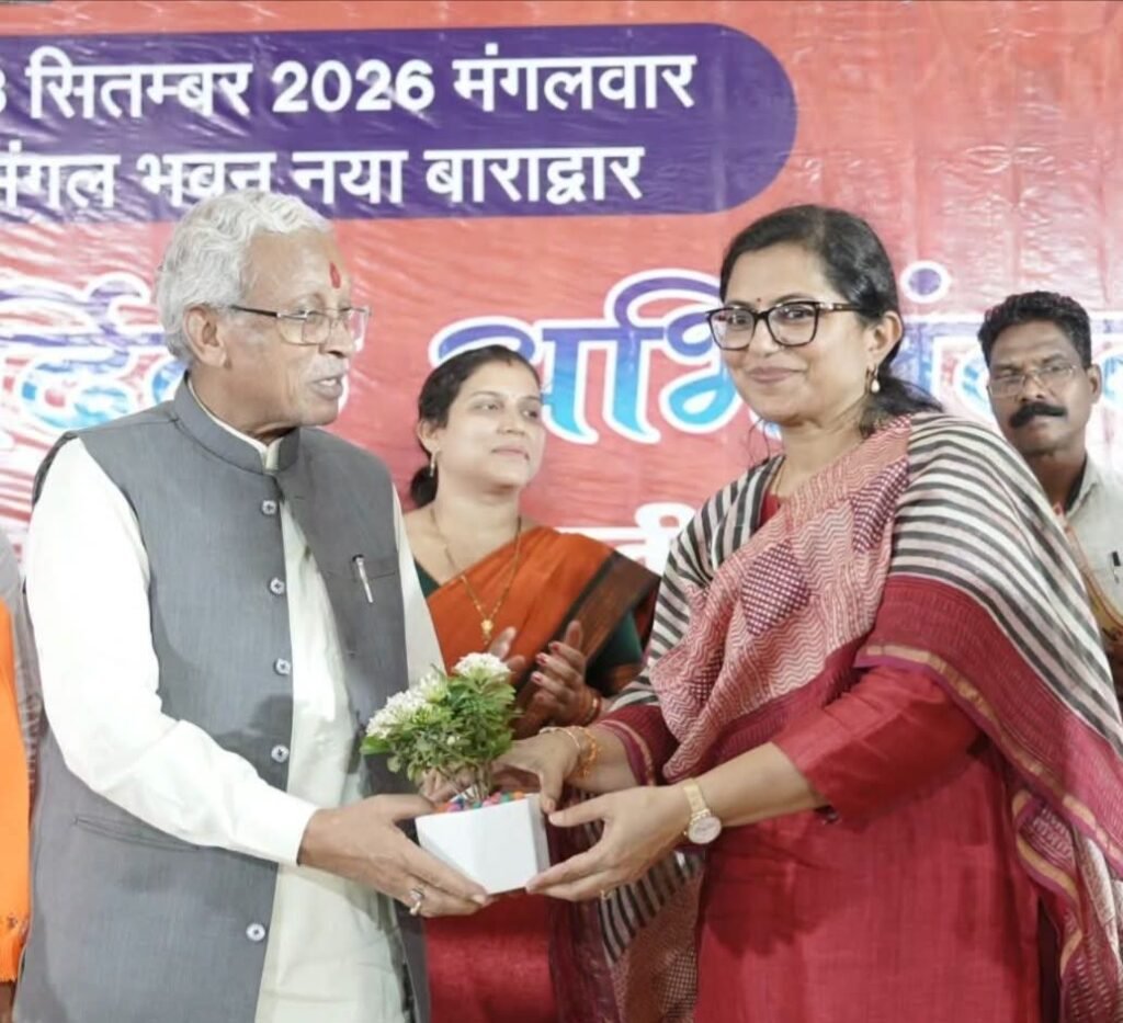 शक्ति जिले के श्रम विभाग से जुड़े 734 हितग्राहियों को दी गई करीब सवा करोड रुपए की राशि. 8 सितंबर को बाराद्वार में कर्मकार कल्याण मंडल के अध्यक्ष रामप्रताप सिंह की उपस्थिति में आयोजित था कार्यक्रम। कलेक्टर जय श्री जैन भी रही मौजूद kshititech