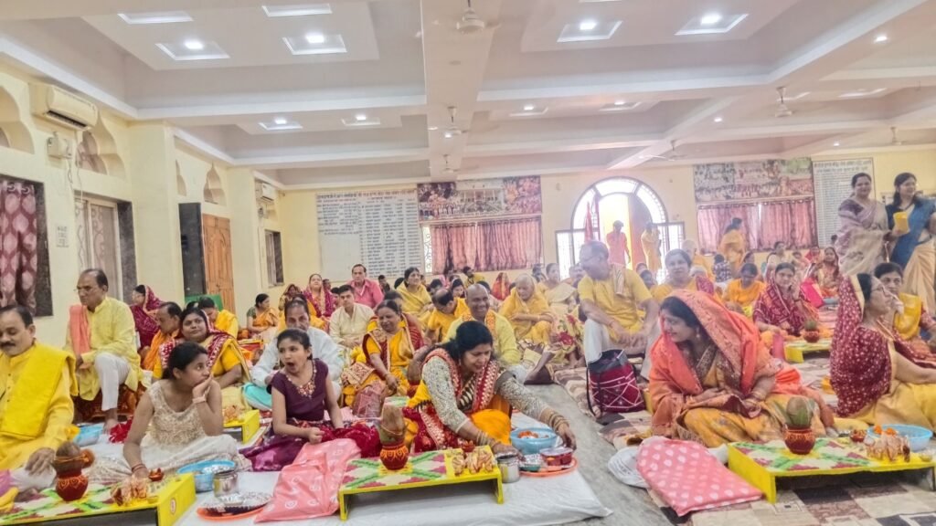 शक्ति शहर में 15 सितंबर को हुआ ऋषि पंचमी उद्यापन का भव्य आयोजन। पराशक्ति ज्योतिष पीठ परिवार द्वारा महामंडलेश्वर अमृतानंद सरस्वती भरत महाराज के सानिध्य में था कार्यक्रम. सप्त ऋषियों की निकली भव्य सम्मान यात्रा। शहर वासी उमड़े स्वागत के लिए kshititech