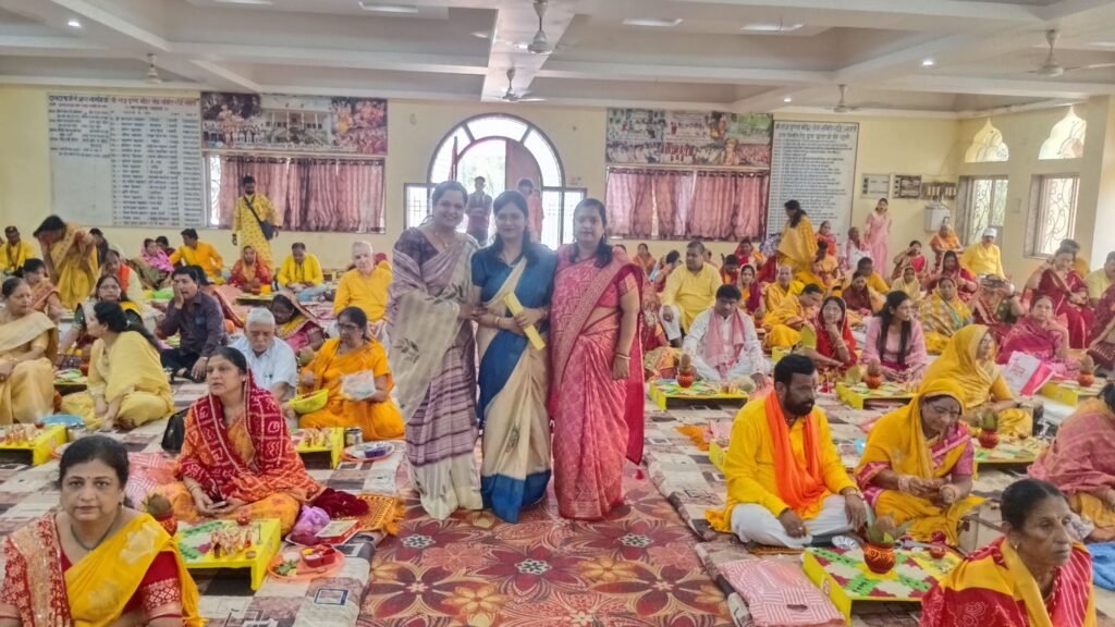 शक्ति शहर में 15 सितंबर को हुआ ऋषि पंचमी उद्यापन का भव्य आयोजन। पराशक्ति ज्योतिष पीठ परिवार द्वारा महामंडलेश्वर अमृतानंद सरस्वती भरत महाराज के सानिध्य में था कार्यक्रम. सप्त ऋषियों की निकली भव्य सम्मान यात्रा। शहर वासी उमड़े स्वागत के लिए kshititech