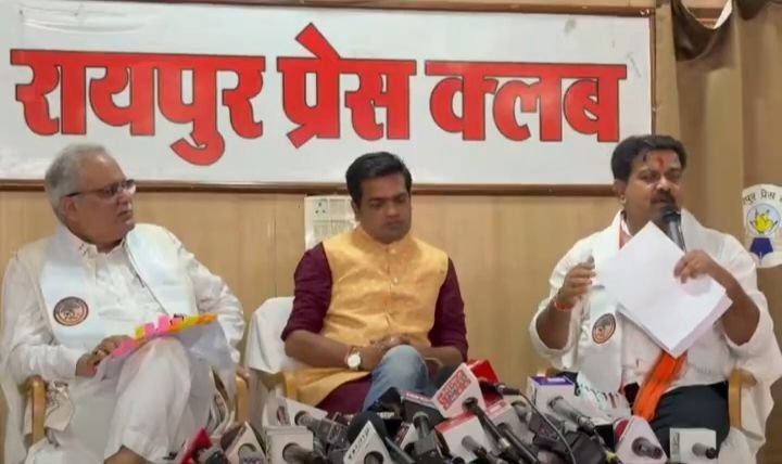 बड़ी खबर- छत्तीसगढ़ में पीएम आवास के आंकड़ों को लेकर पूर्व मुख्यमंत्री एवं पंचायत ग्रामीण विकास मंत्री में छिड़ी तीखी बहस। बघेल का आरोप - कांग्रेस सरकार में केंद्र ने रोकी आवास की राशि. मंत्री विजय शर्मा ने कहा- कांग्रेस सरकार&nbsp; ने गरीबों के रोके आवास. छत्तीसगढ़ में शिवराज सिंह चौहान के दौरे के बाद सियासत हुई तेज kshititech