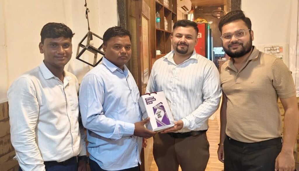 शक्ति के बालाजी ट्रेडर्स ने किया ड्यूरागार्ड माइक्रोफाइबर सीमेंट की कांट्रेक्टर मीट का आयोजन.16 सितंबर को आयोजित मीट में सीमेंट की गुणवत्ता को लेकर दी गई जानकारी. संचालक मयंक अग्रवाल ने कहा-ड्यूरागार्ड सीमेंट सरकारी तथा निजी निर्माण कार्यों में हो रही सर्वाधिक उपयोग kshititech