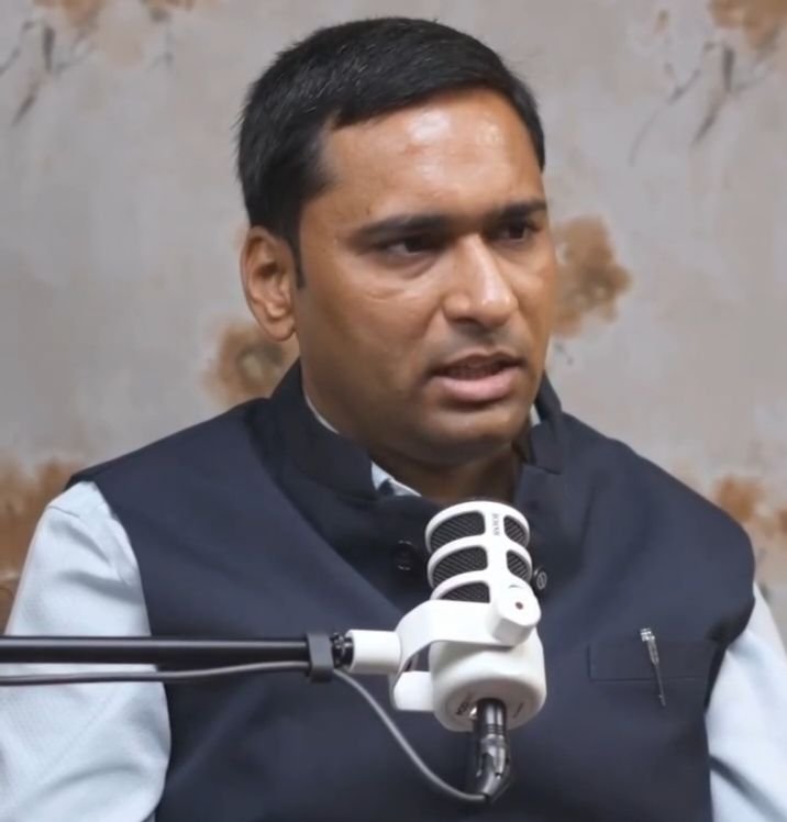 आपका पैसा सही जगह पर निवेश एवं मिलेगा बेहतर रिटर्न-छत्तीसगढ़ के प्रसिद्ध फाइनेंशियल आर्किटेक्ट राहुल अग्रवाल को मिला राष्ट्रीय स्तर का मंच- बड़े फाइनेंशियल मंचों पर साझा कर रहे वित्तीय जानकारियां. निवेश को लेकर बड़े-बड़े मंचों पर निवेशकों को मोटिवेट कर रहे हैं राहुल अग्रवाल kshititech