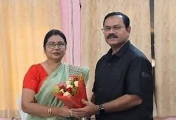 बिलासपुर के उन्नत शिक्षा प्रशिक्षण संस्थान में प्राचार्य के पद पर कार्यभार ग्रहण किया डॉक्टर कुमुदिनी बाघ द्विवेदी ने. पूर्व में शक्ति जिले में जिला शिक्षा अधिकारी के रूप में पदस्थ थी डॉक्टर कुमुदिनी द्विवेदी. पदभार ग्रहण करने पर संस्था के अधिकारी कर्मचारियों ने दी उन्हें बधाई kshititech