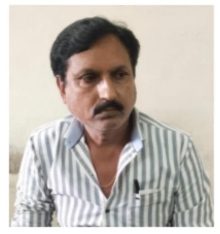 25 सितंबर को बिलासपुर में नगर निगम कार्यालय का बाबू ₹10000 की रिश्वत लेते रंगे हाथों गिरफ्तार। एंटी करप्शन ब्यूरो की बड़ी कार्रवाई. पट्टा नवीनीकरण के लिए पैसे मांग रहा था बाबू 25 सितंबर को बिलासपुर में नगर निगम कार्यालय का बाबू ₹10000 की रिश्वत लेते रंगे हाथों गिरफ्तार। एंटी करप्शन ब्यूरो की बड़ी कार्रवाई. पट्टा नवीनीकरण के लिए पैसे मांग रहा था बाबू kshititech