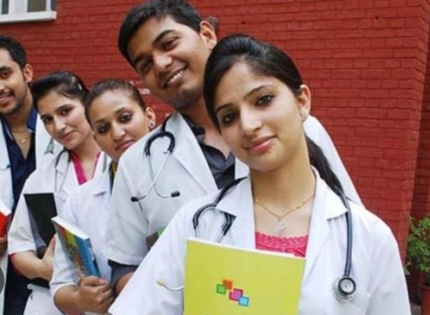 छत्तीसगढ़ के सरकारी मेडिकल कॉलेजो में इंटरनशिप करने वाले डॉक्टर को मिलेगी ₹25000 स्टाईपेड़ राशि। 1 अक्टूबर से होगी प्रभावशील छत्तीसगढ़ के सरकारी मेडिकल कॉलेजो में इंटरनशिप करने वाले डॉक्टर को मिलेगी ₹25000 स्टाईपेड़ राशि। 1 अक्टूबर से होगी प्रभावशील kshititech
