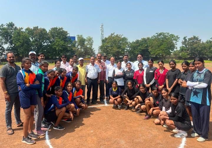 5 अक्टूबर को शक्ति में संपन्न हुई 26वीं संभाग स्तरीय शालेय क्रीडा प्रतियोगिता. कार्यक्रम की अध्यक्षता की जिला शिक्षा अधिकारी विजय कुमार टांडे ने. खेलकूद के क्षेत्र में पूरे प्रदेश में अग्रणी है शक्ति जिला kshititech