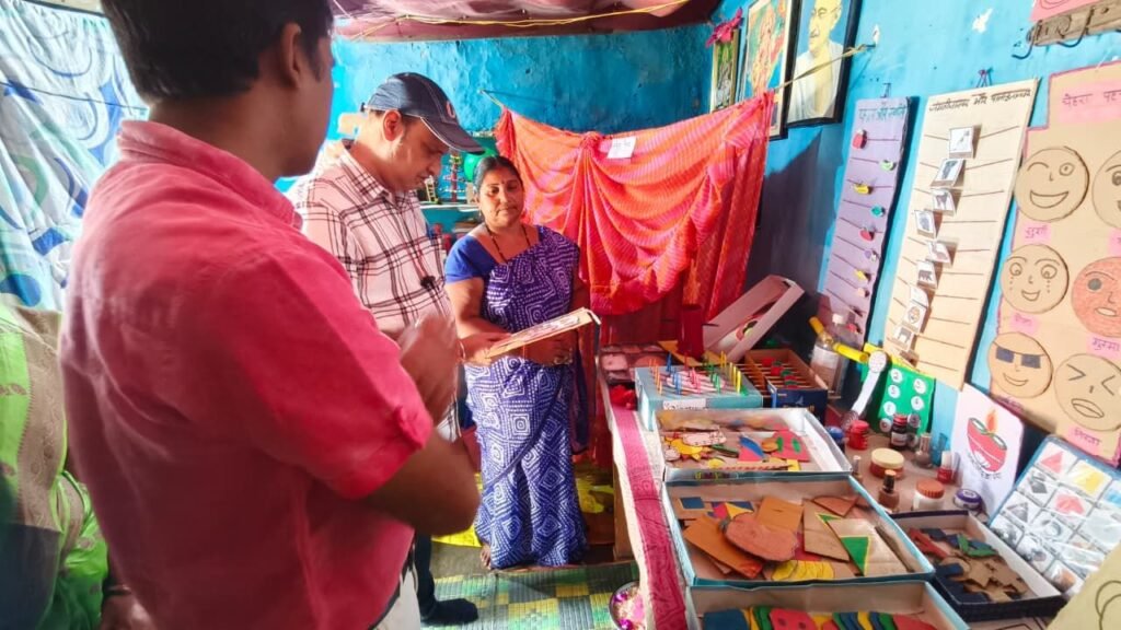 आंगनबाड़ी केंद्रों का निरीक्षण करने पहुंचे अधिकारी- महिला बाल विकास परियोजना शक्ति के अंतर्गत केंद्रों में हुआ निरीक्षण kshititech