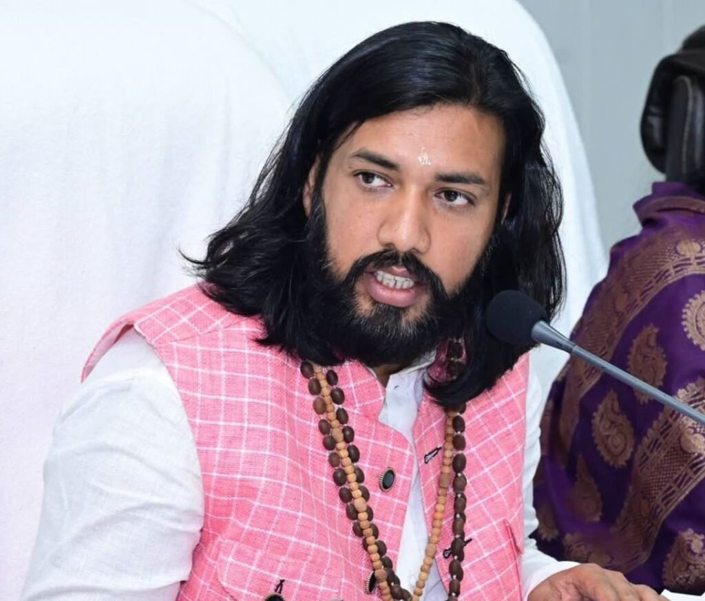 गुरु के दिखे कड़े तेवर-सताने लगी अब दुबारा सरकार बनाने की चिंता -देर रात तक चली प्रभारी मंत्री की बैठक-शक्ति जिले में अब दिखेगी विकास की रफ्तार. पहली बार आक्रामक नजर आए गुरु खुशवंत साहेब.साहेब जी ने अधिकारियों से कहा धरातल पर दिखना चाहिए सुशासन सरकार का काम kshititech