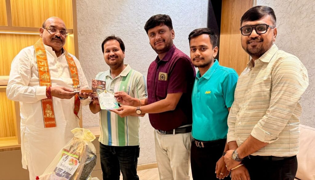 शक्ति में अग्रवाल समाज के जयंती समारोह के मुख्य अतिथि पवन अग्रवाल को दिया गया न्योता. 11 अक्टूबर को शोभा यात्रा महा आरती एवं जयंती समारोह में शामिल होंगे पवन जी शक्ति में अग्रवाल समाज के जयंती समारोह के मुख्य अतिथि पवन अग्रवाल को दिया गया न्योता. 11 अक्टूबर को शोभा यात्रा महा आरती एवं जयंती समारोह में शामिल होंगे पवन जी kshititech