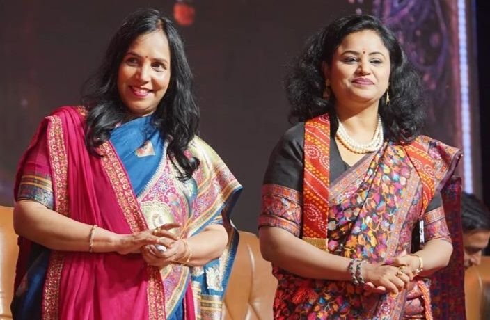 9 अक्टूबर को राजधानी रायपुर में आयोजित अग्रवाल महिला सम्मेलन में बतौर अतिथि शामिल हुई दिल्ली की समाजसेवीका डॉक्टर सपना बंसल. सपना ने कहा- आज पूरे देश में समाज की महिलाएं जन सेवा एवं रचनात्मक कार्यों में दे रही अग्रणी योगदान. रायपुर में समाज की नारी शक्ति के उत्साह की भी मुक्त कंठ से प्रशंसा की डॉक्टर सपना बंसल ने kshititech