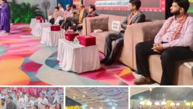 शक्ति में बनेगा अग्रवाल समाज का नया कन्या भवन. समाजसेवी पवन अग्रवाल बिलासपुर ने सवा तीन एकड़ भूमि भवन निर्माण हेतु करी दान.ट्रस्ट के माध्यम से होगा कन्या भवन का निर्माण एवं संचालन. 11 अक्टूबर को शक्ति में अग्रसेन जयंती पर्व पर हुआ भव्य समारोह. वंदे मातरम के पूर्ण गायन से हुआ कार्यक्रम का शुभारंभ. समाज बंधुओ ने किया अग्रसेन जयंती पर शासकीय अवकाश घोषित किए जाने हेतु मुख्यमंत्री जी का आभार kshititech