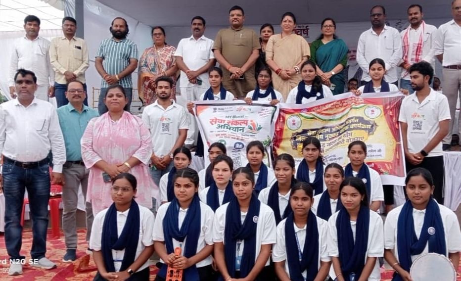 क्रांति कुमार कॉलेज के विद्यार्थियों ने किया नुक्कड़ नाटक का कार्यक्रम. अवसर था सेवा संकल्प अभियान का kshititech